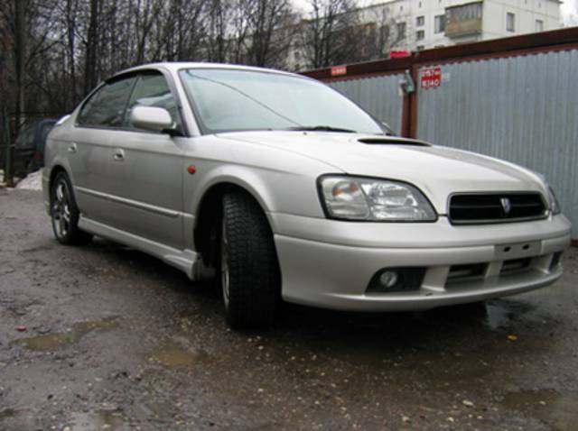 2000 Subaru Legacy B4