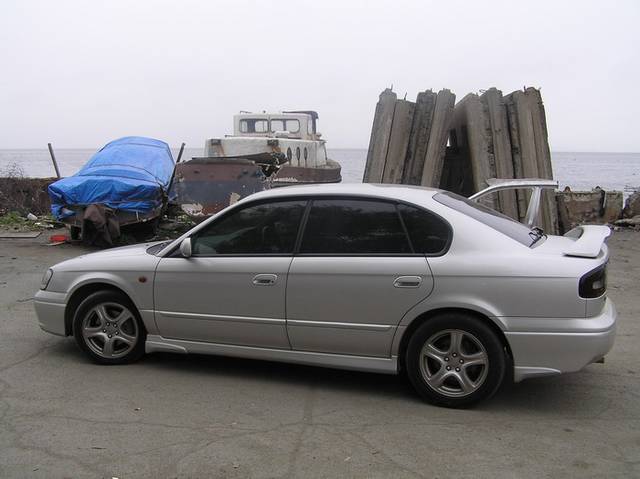 2000 Subaru Legacy B4