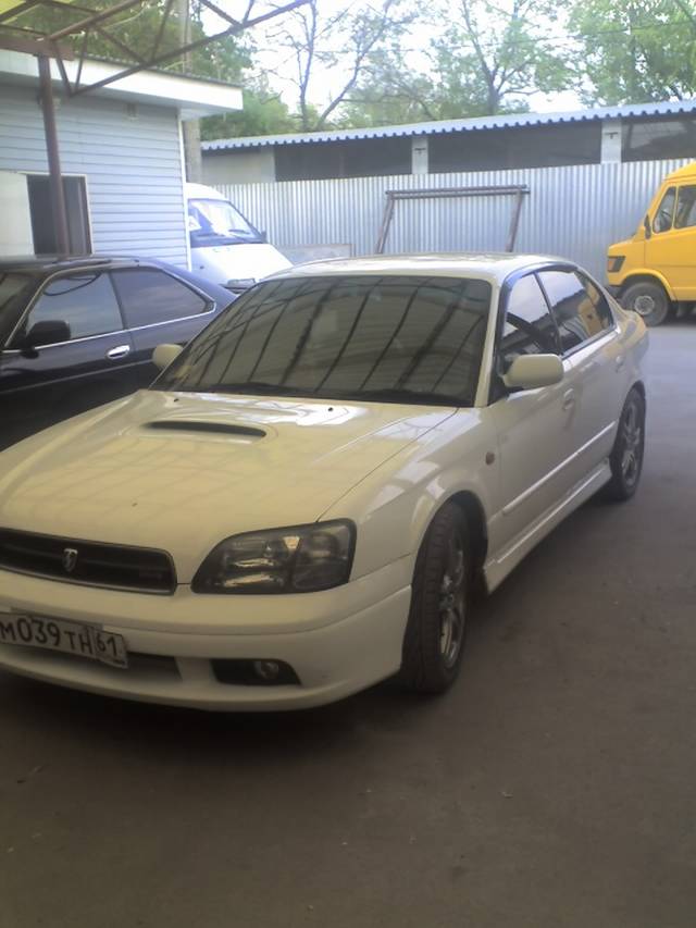 2000 Subaru Legacy B4