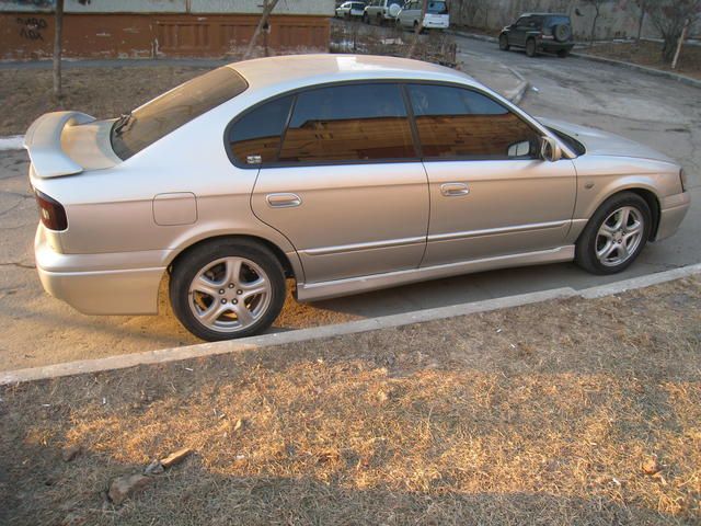 2000 Subaru Legacy B4