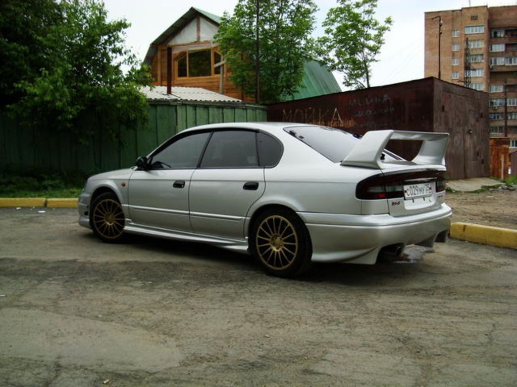 2000 Subaru Legacy B4