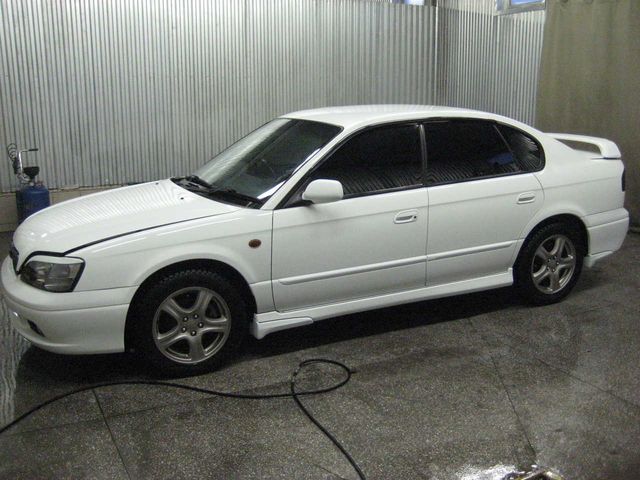 2000 Subaru Legacy B4