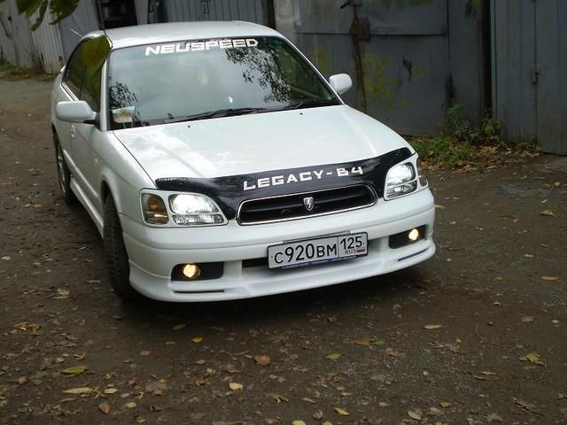 2000 Subaru Legacy B4