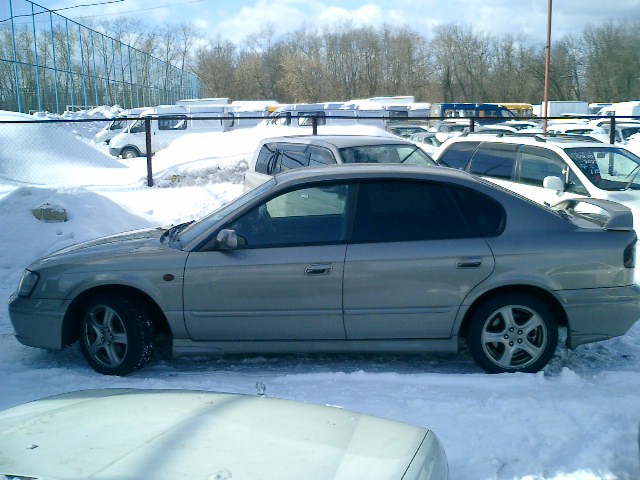 2000 Subaru Legacy B4 Pictures