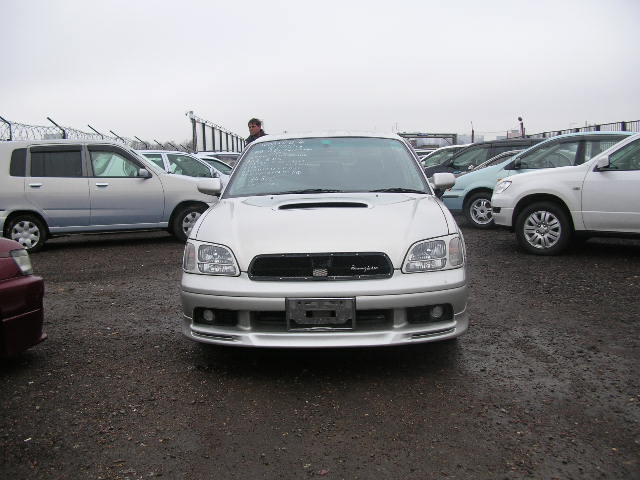 2000 Subaru Legacy B4 Photos
