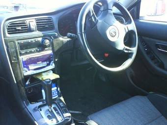 2000 Subaru Legacy B4 Pictures