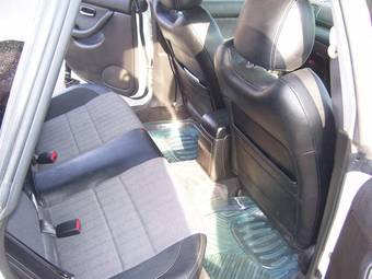 2000 Subaru Legacy B4 Pics