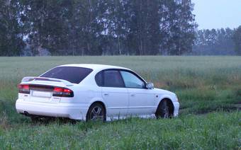 2000 Subaru Legacy B4 Photos