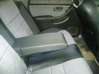 2000 Subaru Legacy B4 Pictures