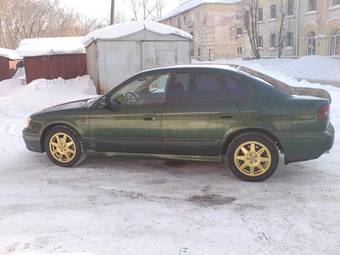 2000 Subaru Legacy B4 Photos