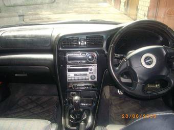 2000 Subaru Legacy B4 Images