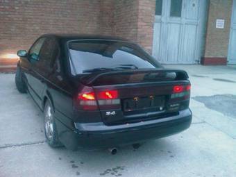 2000 Subaru Legacy B4 Photos