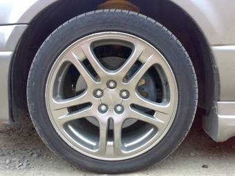 2000 Subaru Legacy B4 Photos