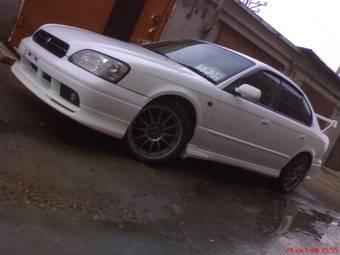 2000 Subaru Legacy B4 Photos
