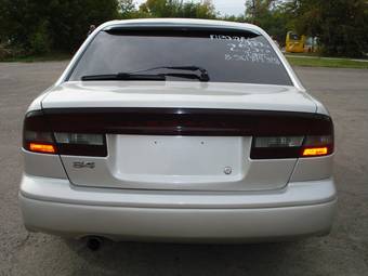 2000 Subaru Legacy B4 Photos