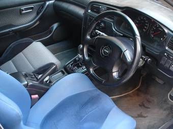 2001 Subaru Legacy B4 Pictures