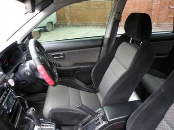 2001 Subaru Legacy B4 Images