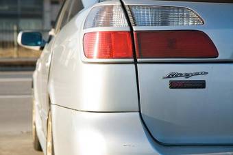 2002 Subaru Legacy B4 Pictures
