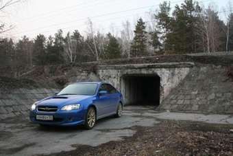 2004 Subaru Legacy B4 Pictures