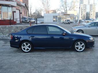 2004 Subaru Legacy B4 Pictures