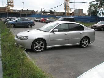 2004 Subaru Legacy B4 Pictures