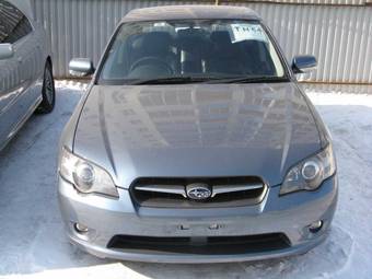 2004 Subaru Legacy B4 Pictures