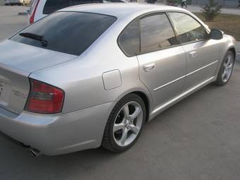 2004 Subaru Legacy B4 Pictures