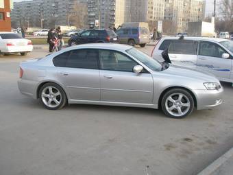 2004 Subaru Legacy B4 Photos