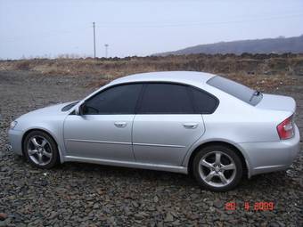 2004 Subaru Legacy B4 Photos