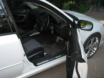 2004 Subaru Legacy B4 Pictures