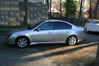 2004 Subaru Legacy B4 Photos