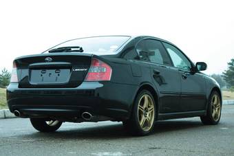 2004 Subaru Legacy B4 Photos