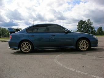 2004 Subaru Legacy B4 Photos