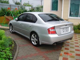 2004 Subaru Legacy B4 Pictures