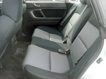 2004 Subaru Legacy B4 Photos