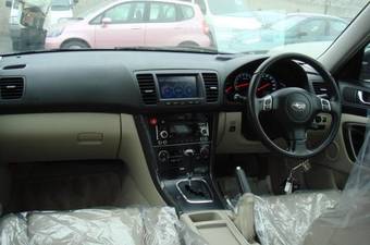 2004 Subaru Legacy B4 Photos