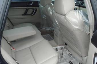 2004 Subaru Legacy B4 Pictures