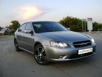 2004 Subaru Legacy B4 Pictures