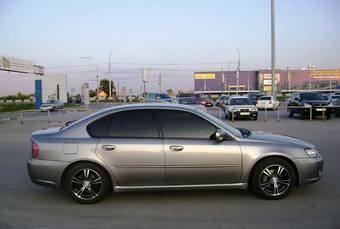 2004 Subaru Legacy B4 Photos