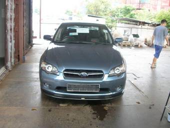 2004 Subaru Legacy B4 Pictures