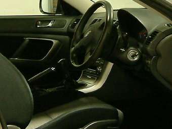 2005 Subaru Legacy B4 Pictures
