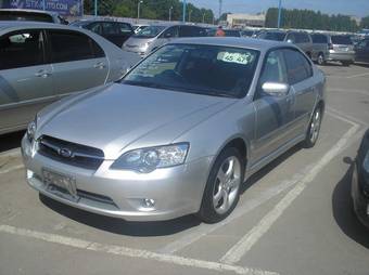 2005 Subaru Legacy B4 Photos