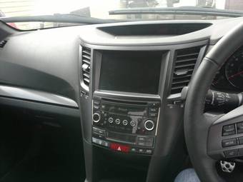 2010 Subaru Legacy B4 Pictures
