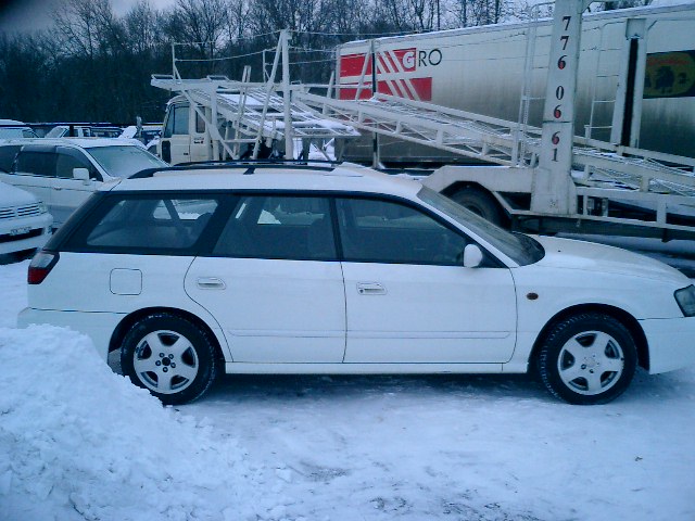 2000 Subaru Legacy Wagon Pictures