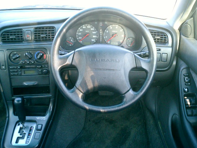2000 Subaru Legacy Wagon Pictures