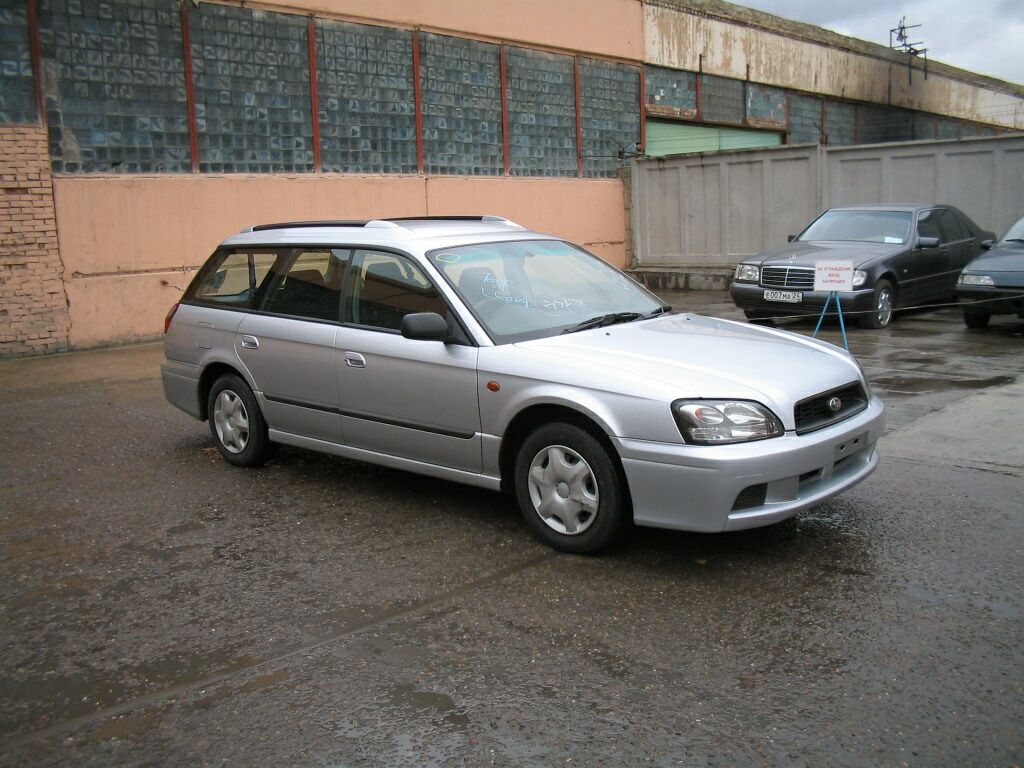 2002 Subaru Legacy Wagon Pictures