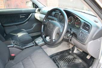 2002 Subaru Legacy Wagon Pics
