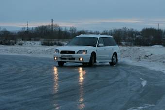 2002 Subaru Legacy Wagon Pictures