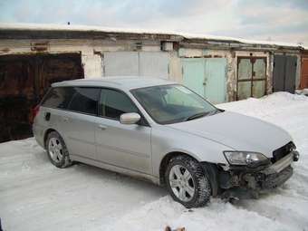 2004 Subaru Legacy Wagon Pictures