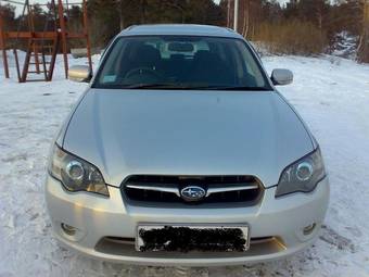 2004 Subaru Legacy Wagon Pictures
